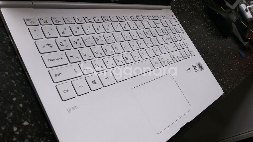 LG i7 올뉴그램 15.6인치/램16G,512G--5