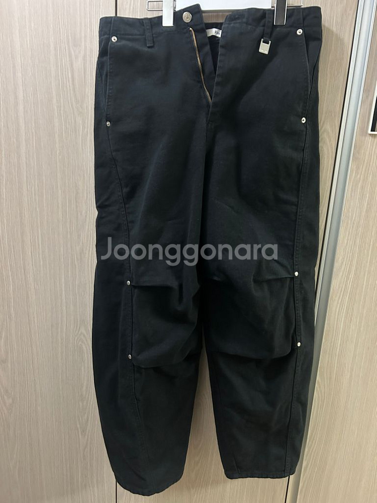 마뗑킴 VOLUME DENIM PANTS BLACK--2