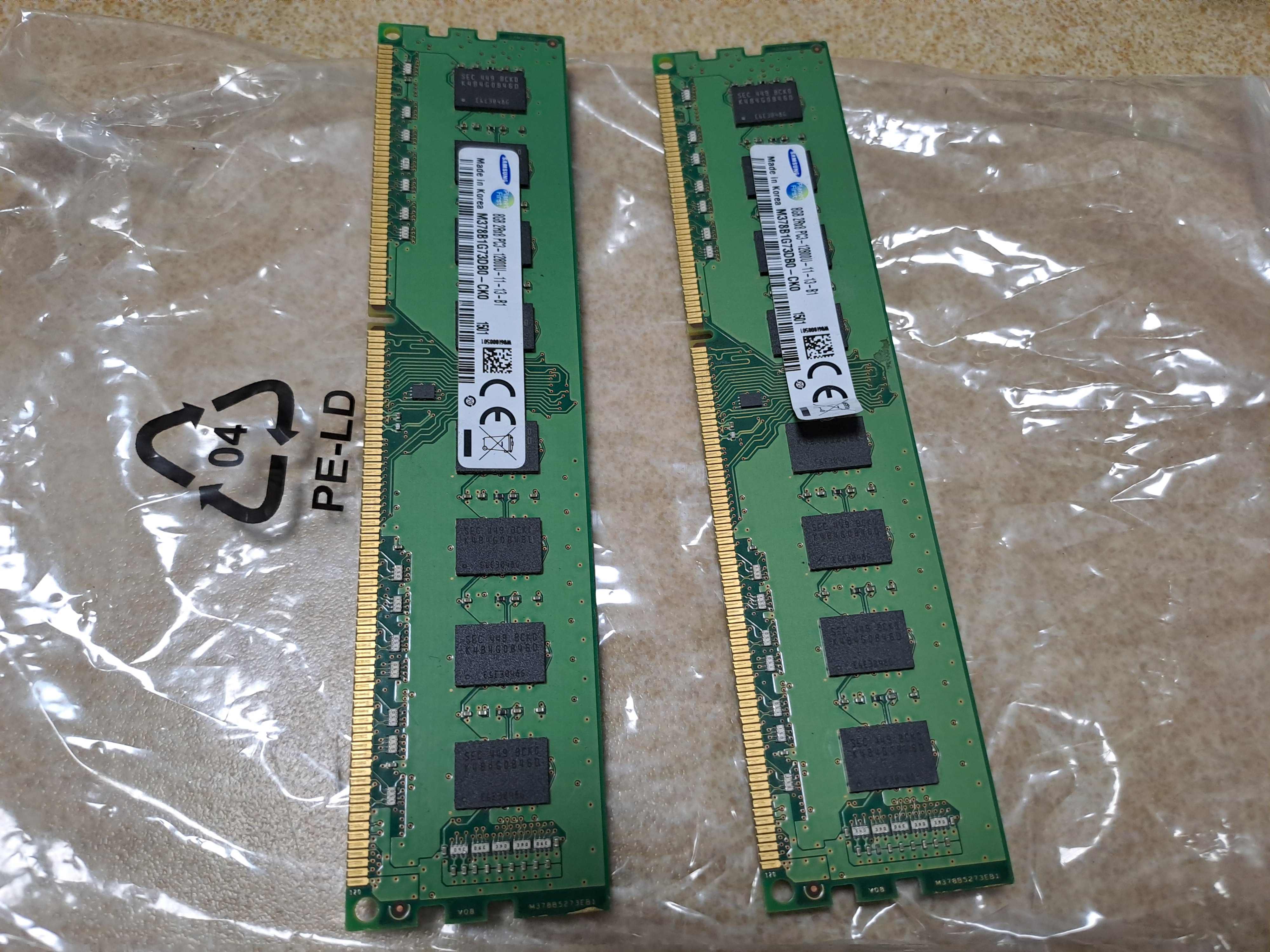 삼성 DDR3 PC3 12800U (8GB) 2개