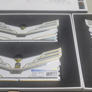 DDR4 32GB CL14 White Hawks