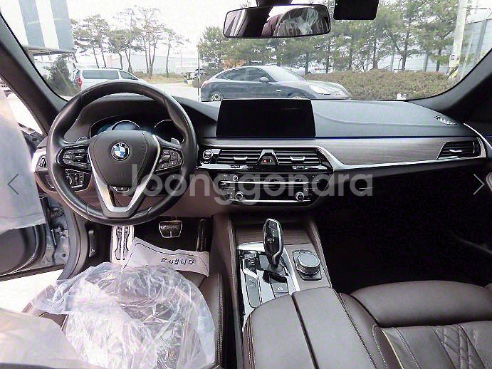 @17년식 5시리즈(7세대) 530i xDrive M--6