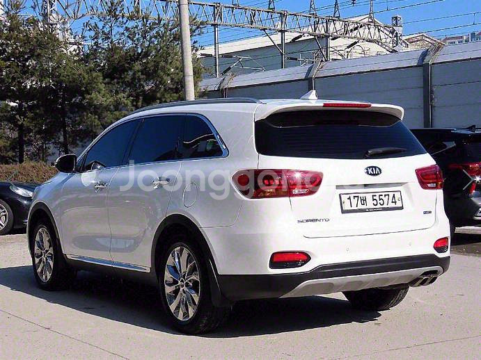@17년식 더 뉴쏘렌토 디젤 R2.2 2WD 노블레스--2