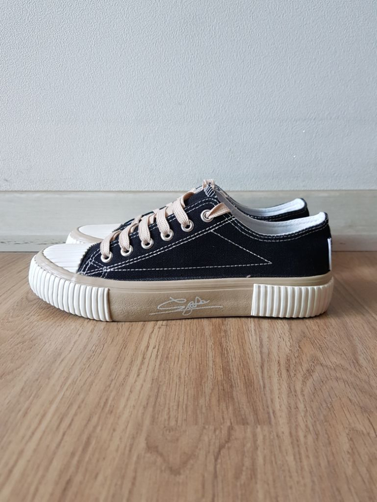 스니커즈 2종--3