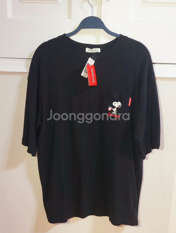 일본 peanuts snoopy 블랙 남성 반팔티--0