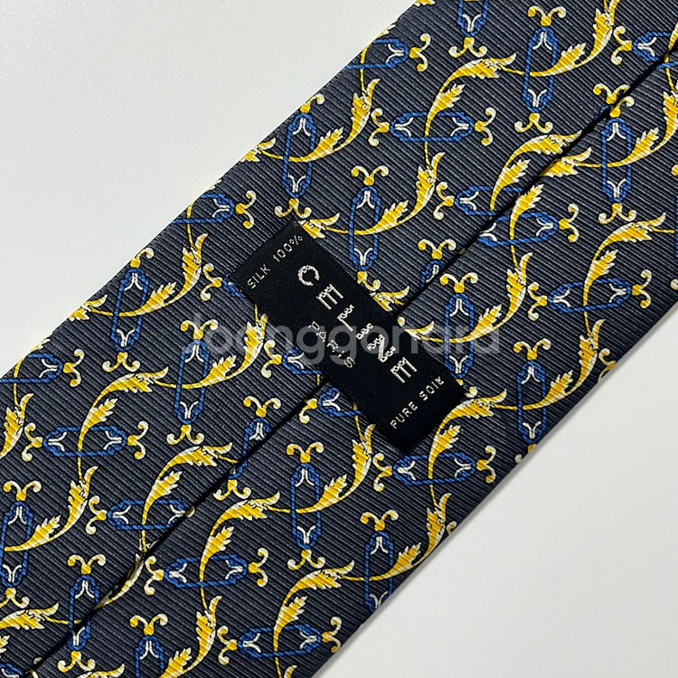 명품 셀린느 넥타이 9.5cm 차콜 컬러 트레이페 로고--4
