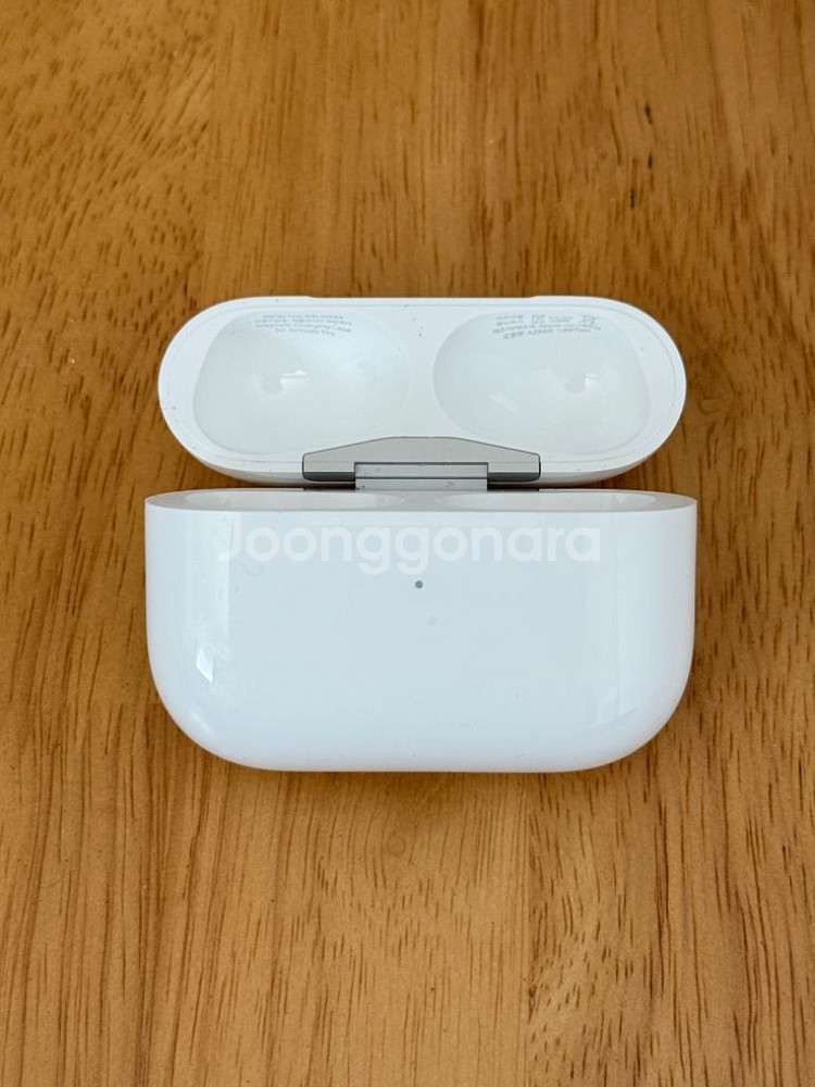애플 에어팟 프로 2세대 USB-C타입 판매 합니다.--2