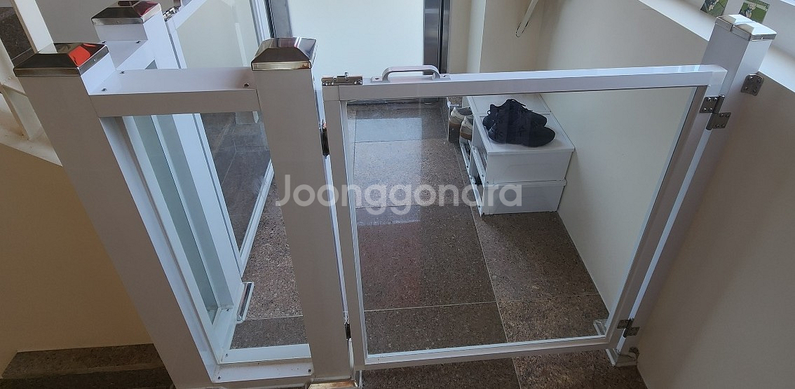 반려견 안전문 판매합니다.--2