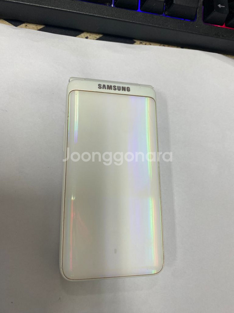 갤럭시폴더2 화이트 A급 32GB 삼성폴더폰--1