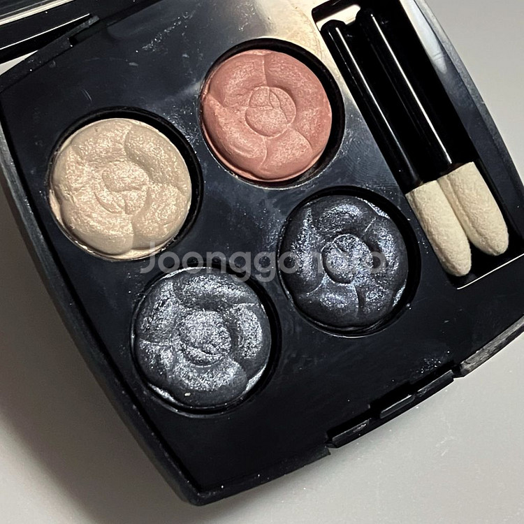 샤넬 섀도우 팔레트 358 AU FIL DE LEAU--1