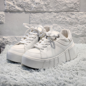 3w-5:Zara Womens White Trainer