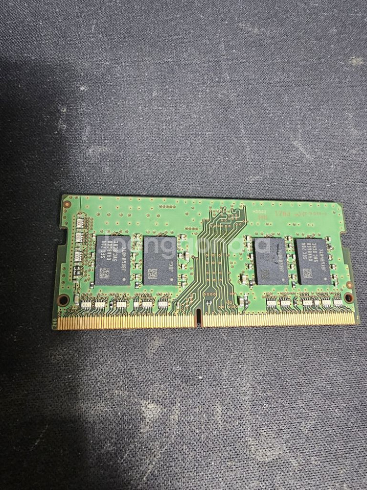 노트북용 삼성램 DDR4 8G 2400..--1