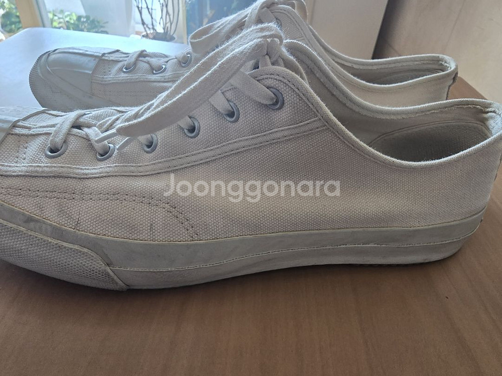 문스타 아이보리 스니커즈 270--1