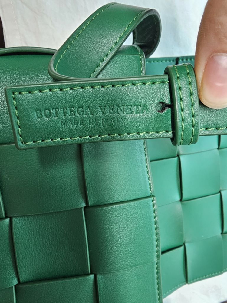 보테가베네타 레더 카세트백--1