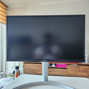 LG 울트라HD 피벗 27UL550 27인치 4k