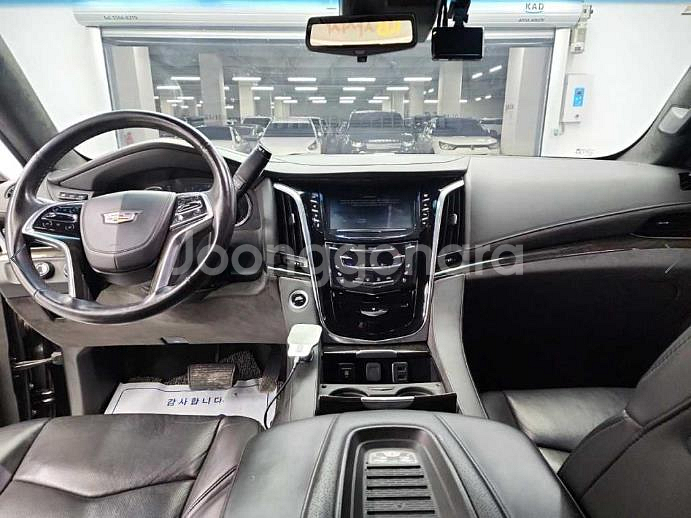 @19년식 에스컬레이드(4세대) 6.2 V8 ESV--6