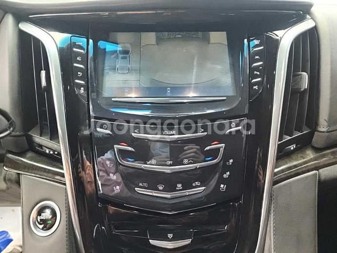 @19년식 에스컬레이드(4세대) 6.2 V8 ESV--9