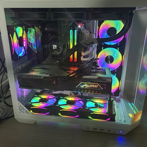 RTX5080,AMD 9800X3D 컴퓨터 본체 판매