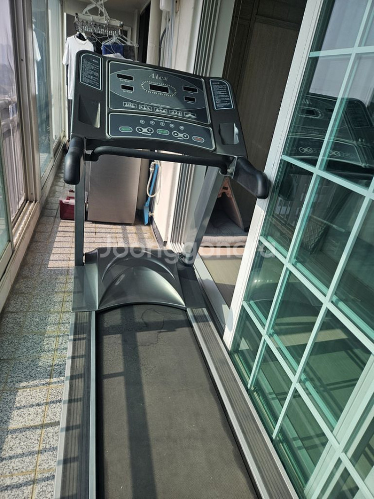알렉스 런닝머신팝니다--3