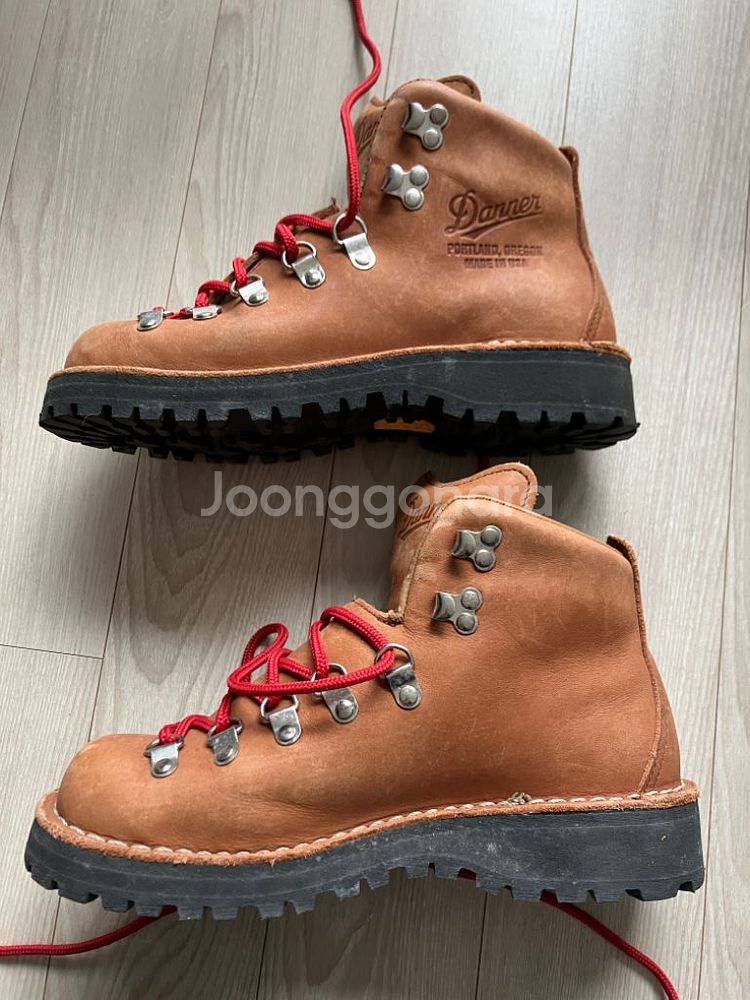 대너 부츠 Mountain Light Cascade U--1