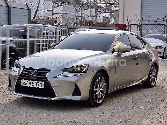 @20년식 IS(3세대) 300 슈프림 전국최저가격--1