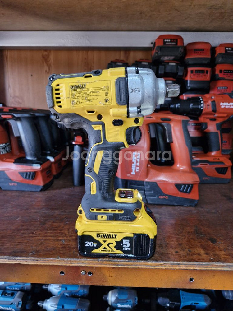 디월트충전임팩렌치DCF892 미드토크 속도조절. 3-1--3