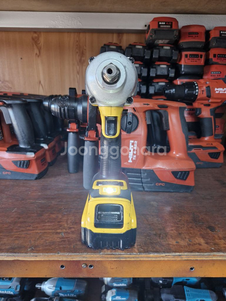 디월트충전임팩렌치DCF892 미드토크 속도조절. 3-1--1