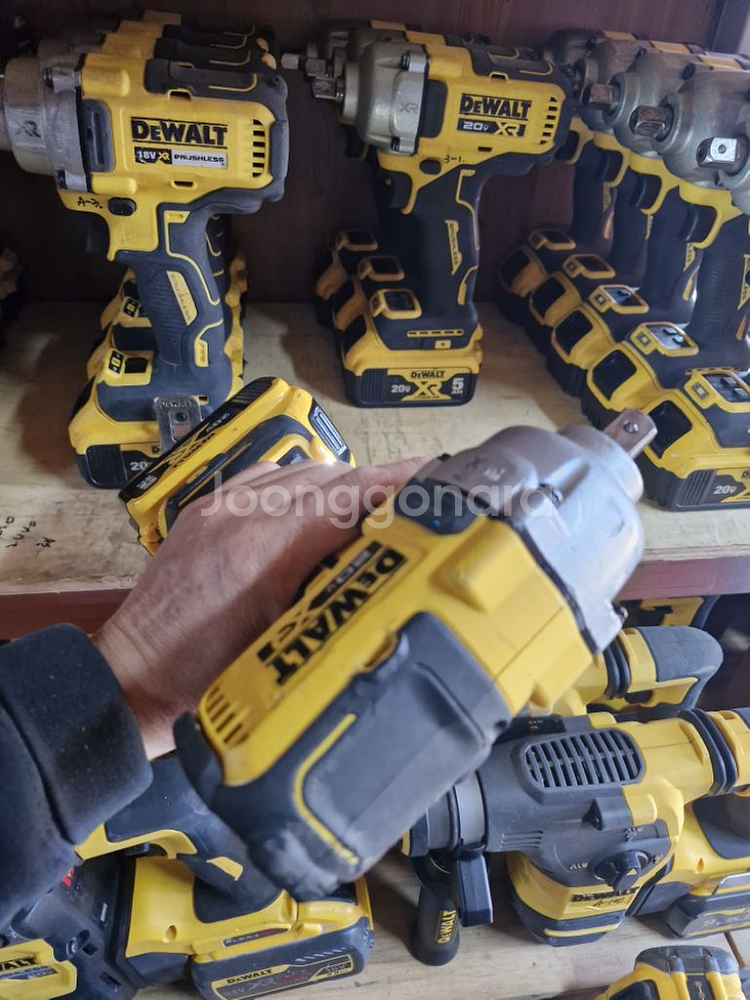 디월트충전임팩렌치DCF892 미드토크 속도조절. 3-1--5