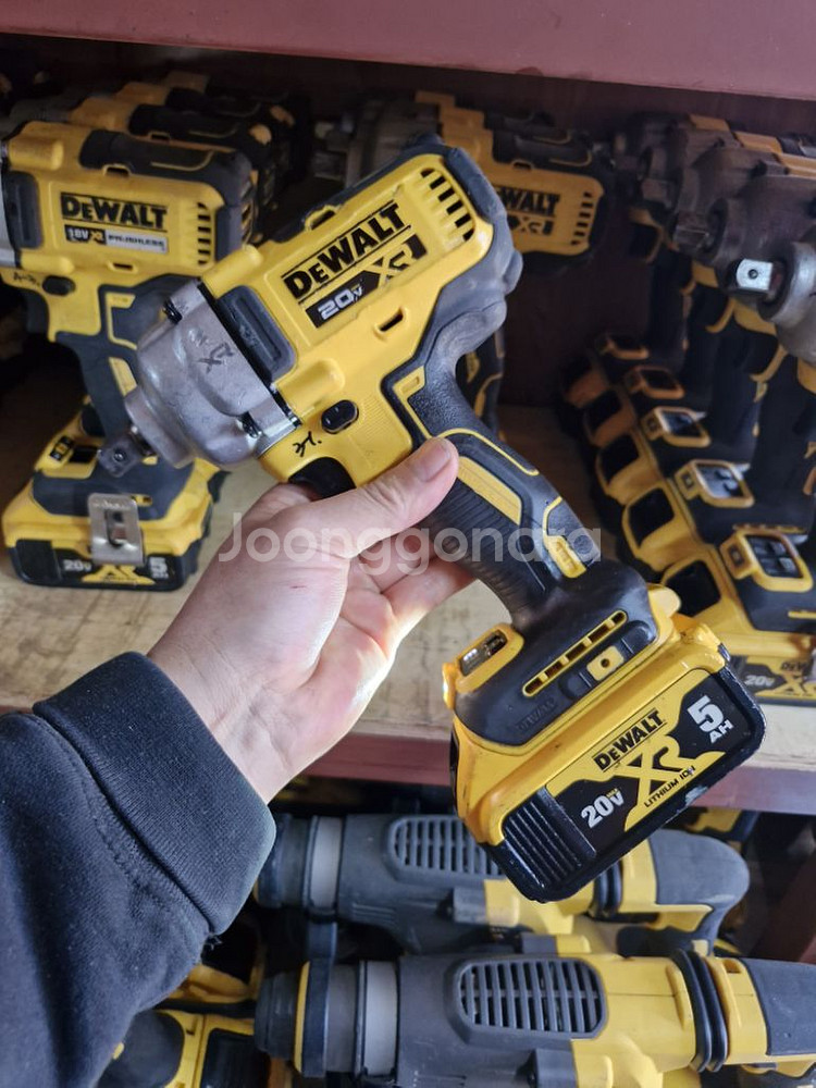 디월트충전임팩렌치DCF892 미드토크 속도조절. 3-1--8