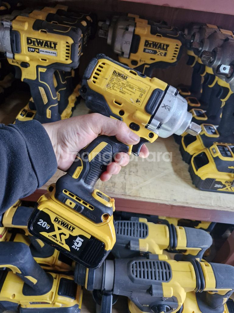 디월트충전임팩렌치DCF892 미드토크 속도조절. 3-1--7