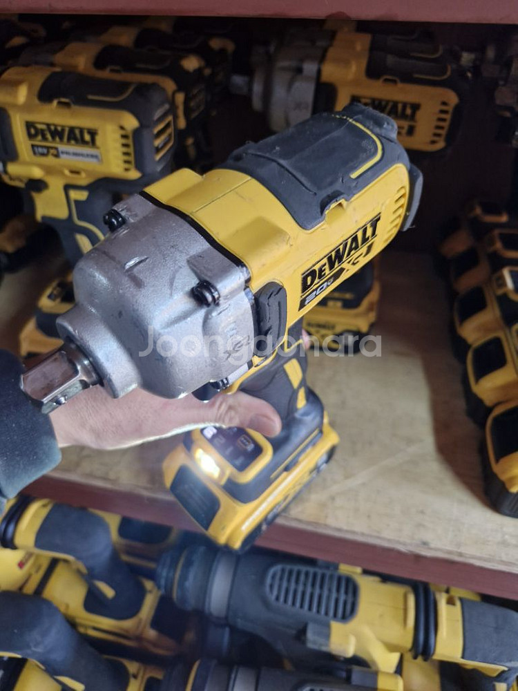 디월트충전임팩렌치DCF892 미드토크 속도조절. 3-1--9