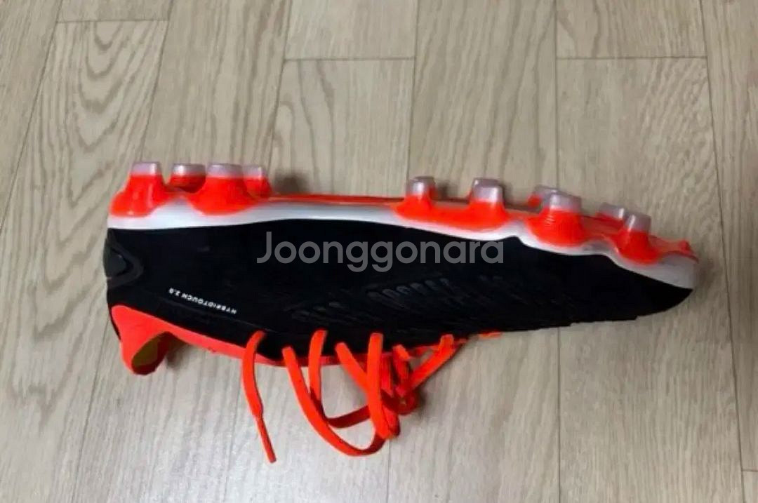 아디다스 PREDATOR PRO MG 축구화 새상품급--5