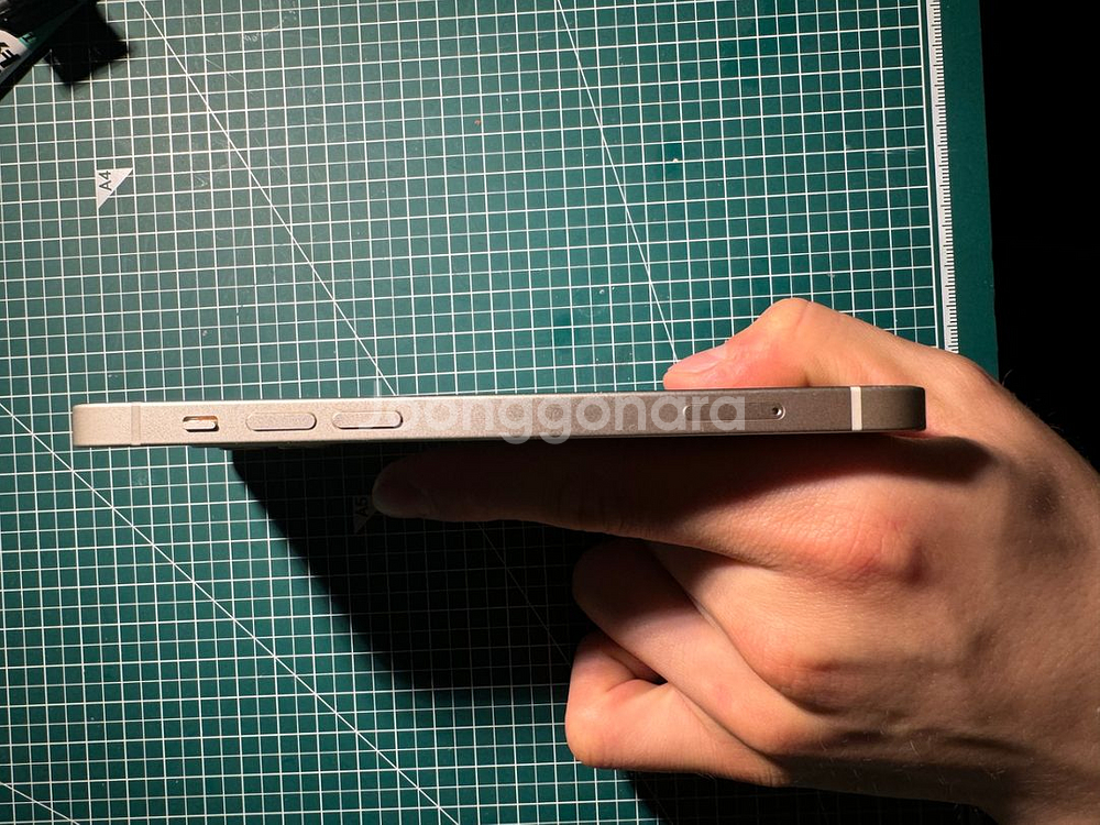 아이폰 12 화이트 64기가--3