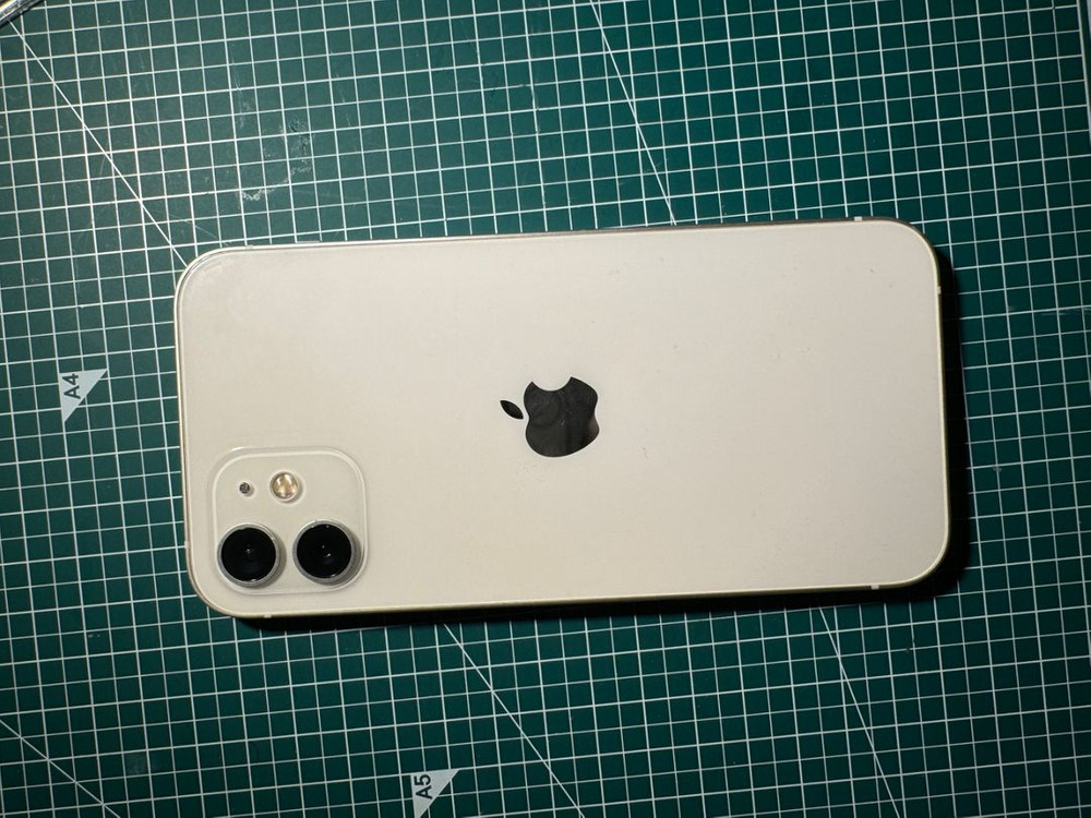 아이폰 12 화이트 64기가 이미지