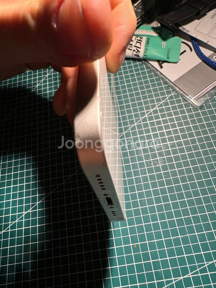 아이폰 12 화이트 64기가--9