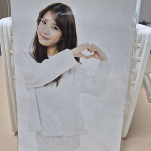 아이유 일본 특전 사진