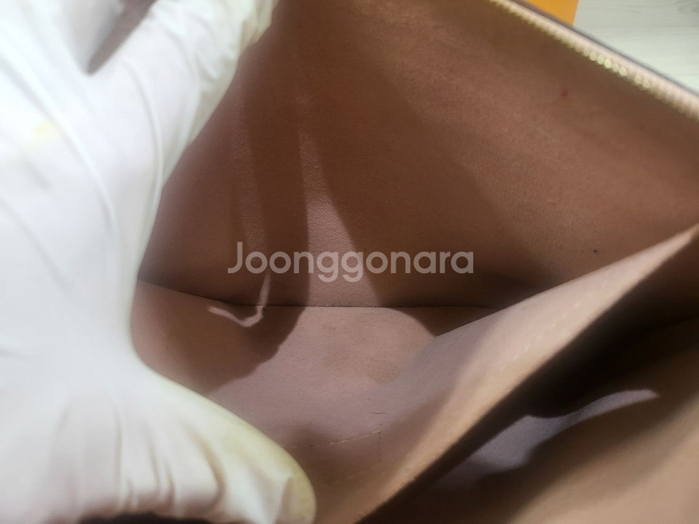 정품 루이비통 데일리 모노그램 파우치 백로즈 파우더--6