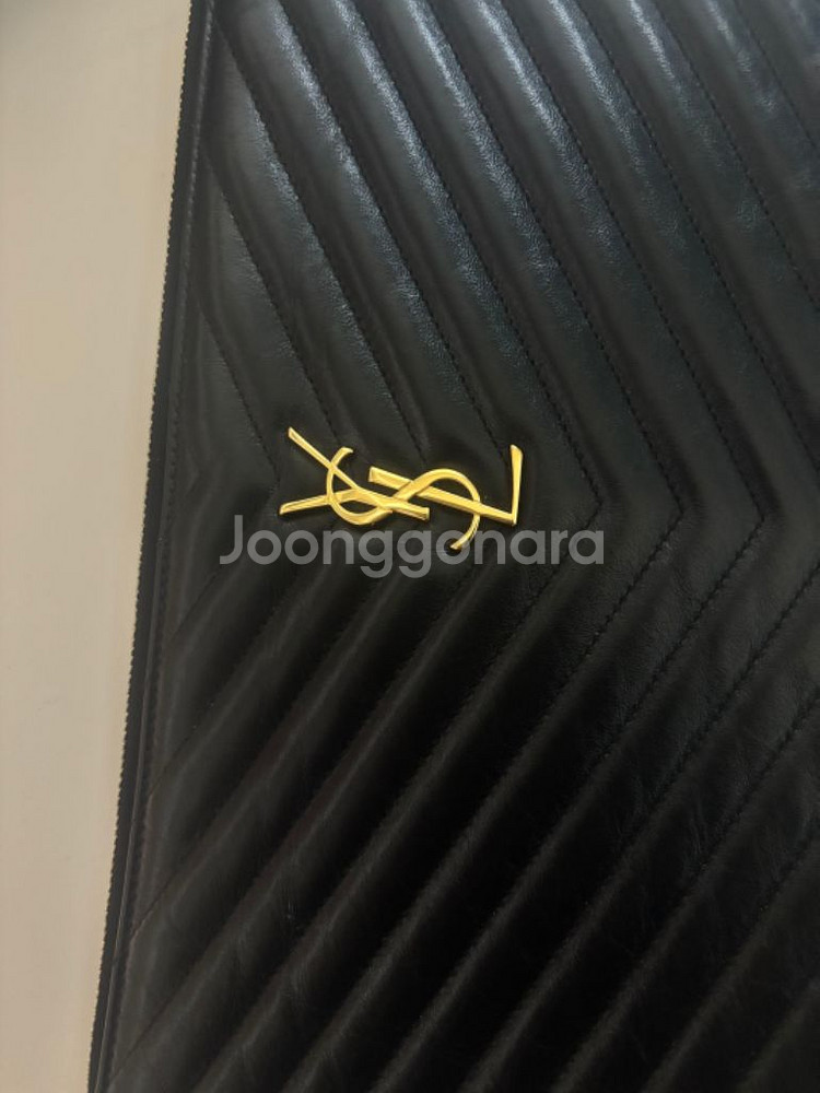 입생로랑 클러치 금장 라지 사이즈--1