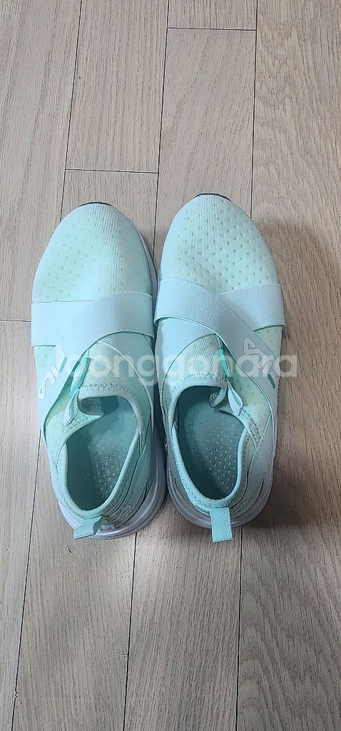 휠라키즈운동아 210싸이즈--1