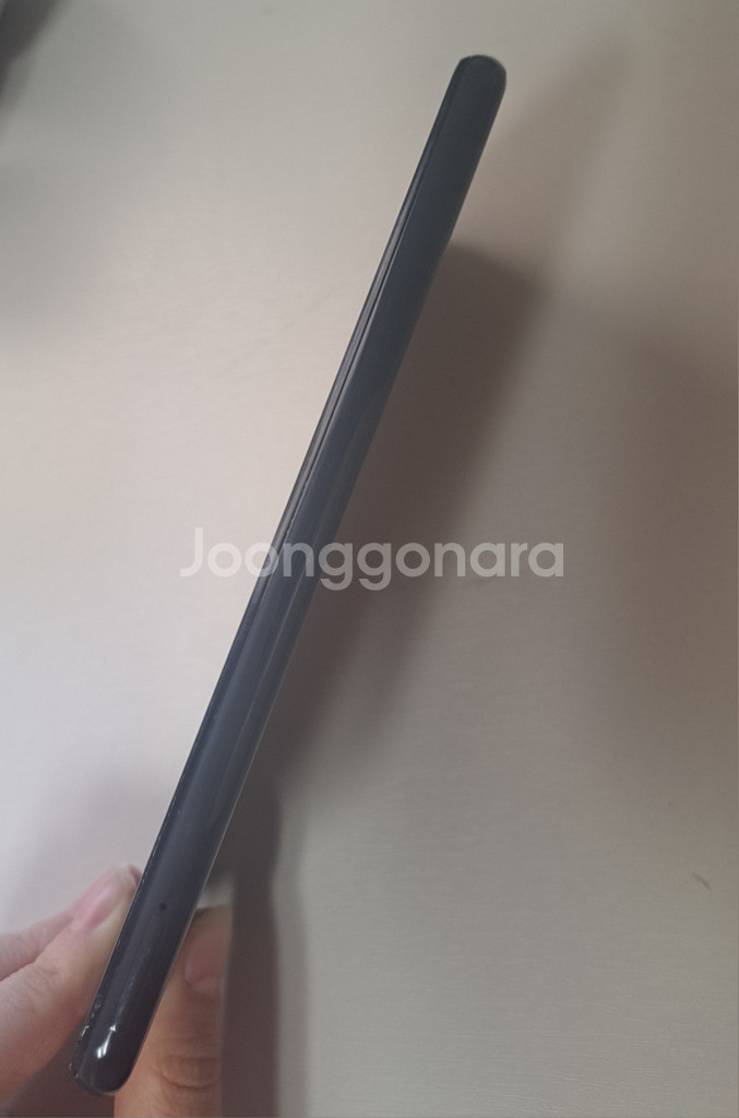 갤럭시 a23 액정 손상폰 팝니다(액정 빼고 이상 무)--1