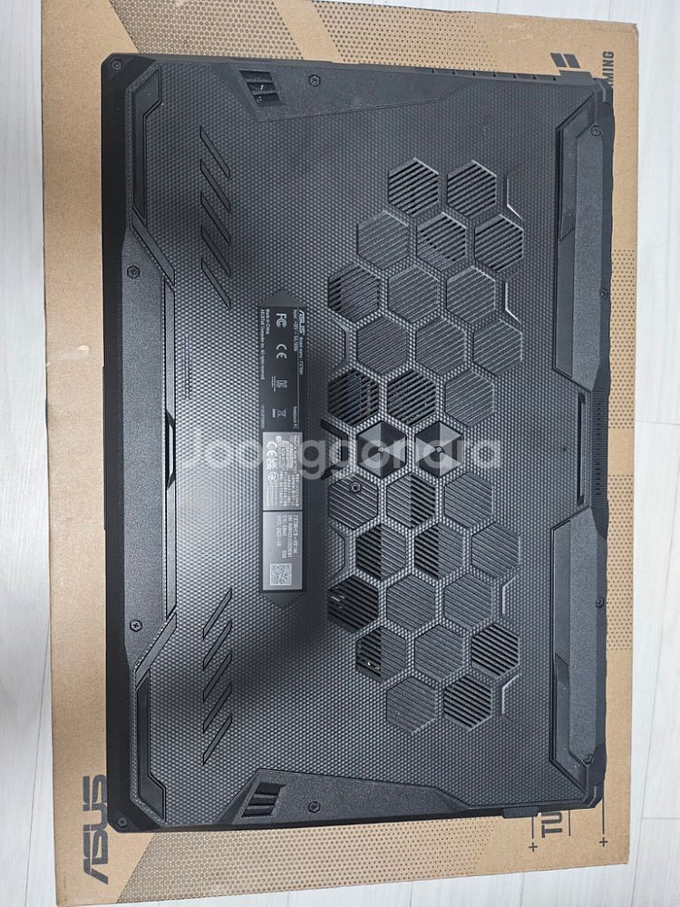 ASUS TUF Gaming F17 노트북--2