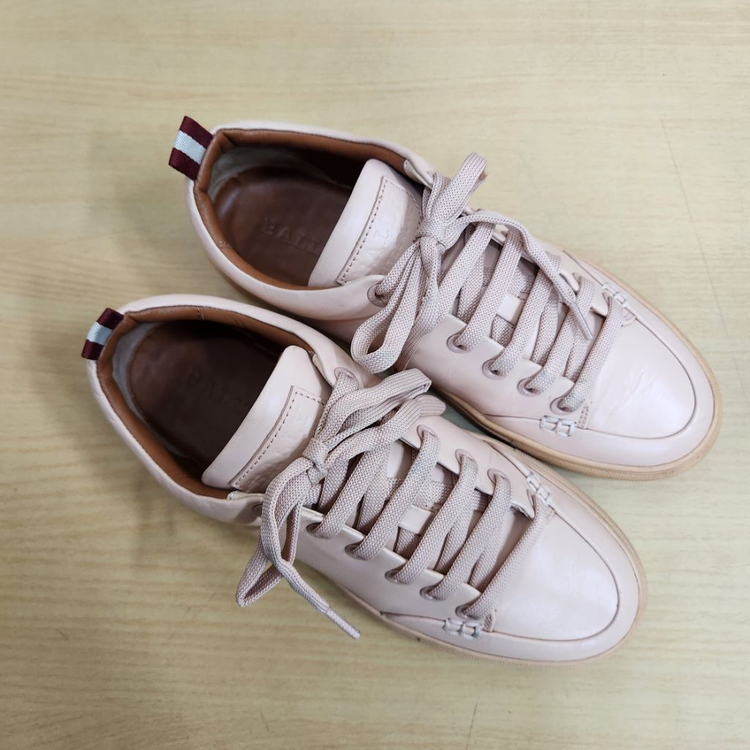 정품 발리 여성 가죽 스니커즈 운동화 37.5--1