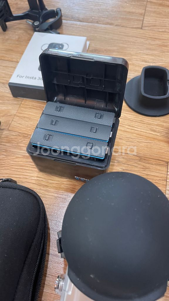 인스타360 x4 팝니다 (블렛타임 셀피스틱+다이브케이--3