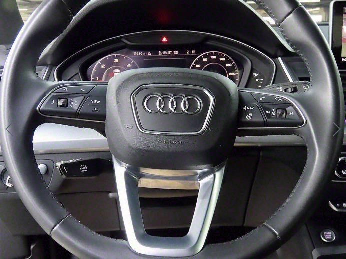 @20년식 Q5(2세대) 40 TDI 콰트로 프리미엄--7