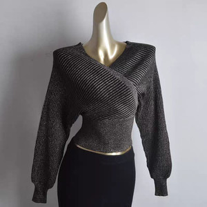 반짝이 브이넥 니트