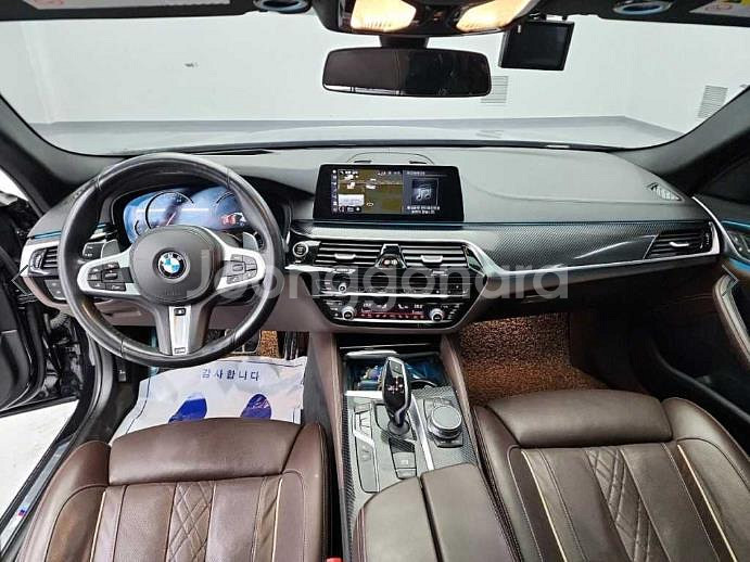 @18년식 5시리즈(7세대) 520d xDrive M--6