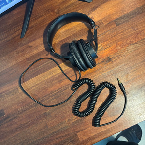 소니 스튜디오 모니터 헤드폰 MDR-7506 아이유 녹