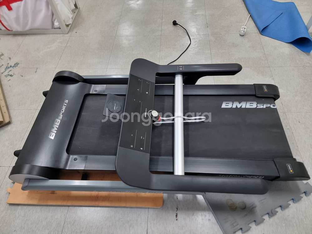 비엔비스포츠 접이식 런닝머신--3