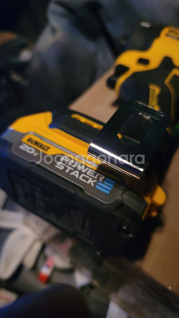 디월트 오일펄스 DCF870N 드릴 신형팝니다--2