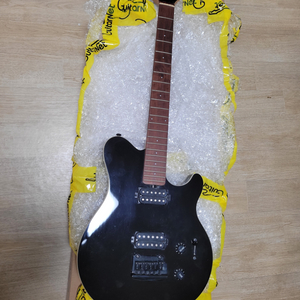 STERLING by MUSIC MAN ax3s