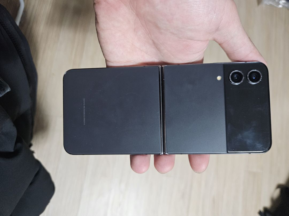 갤럭시 z플립4 그라파이트 512G--1